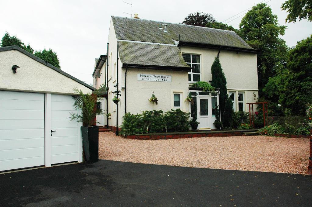Pitreavie Guest House Dunfermline Eksteriør billede
